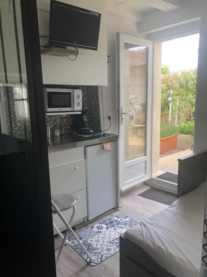 Studio 11M2 Magny-Cours Exterior foto